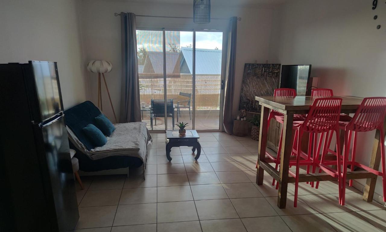 Location Saisonniere Meublee F2 St Leu Face Ocean A 1 Min Plage Leilighet Saint-Leu Eksteriør bilde